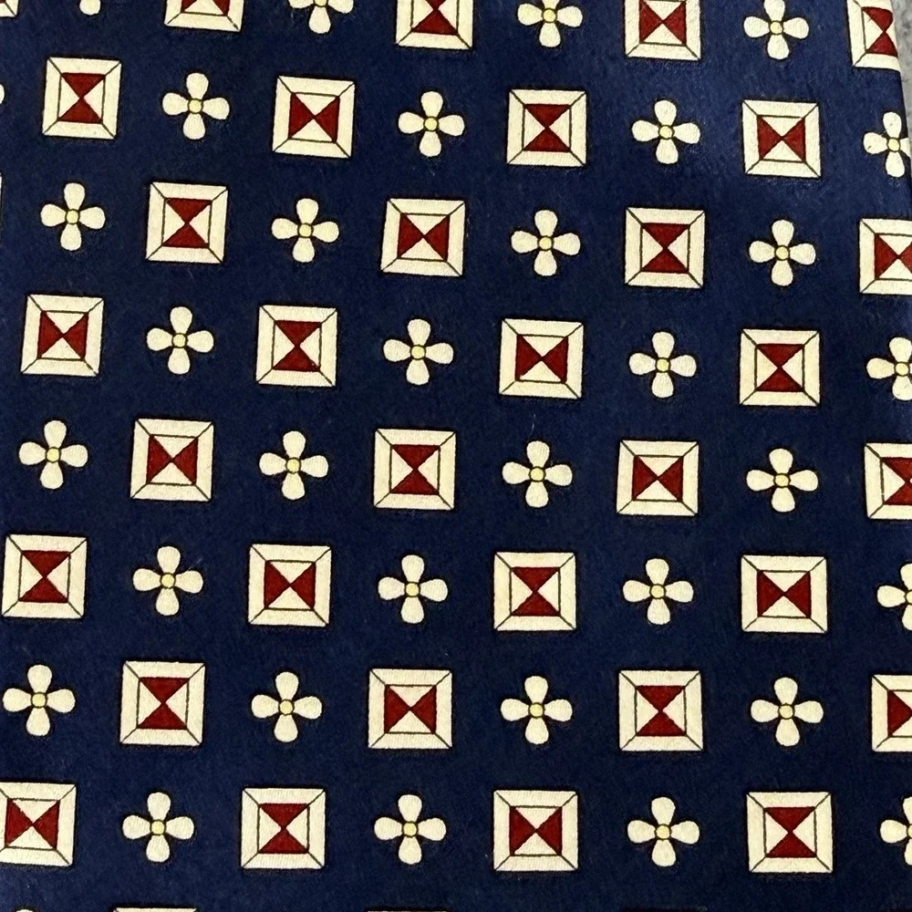 Vintage Dai Huang 100% Silk Handmade Navy Geometric Floral Necktie 55x3.9